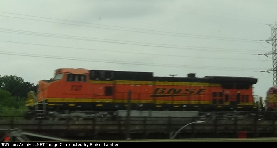 BNSF 727